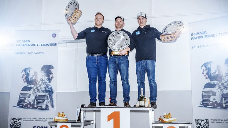 Marcel Kuhnert (2. Platz), Stefan Spengler (1. Platz) und Christian Töpfer (3. Platz) (v. l.) bei der Siegerehrung.