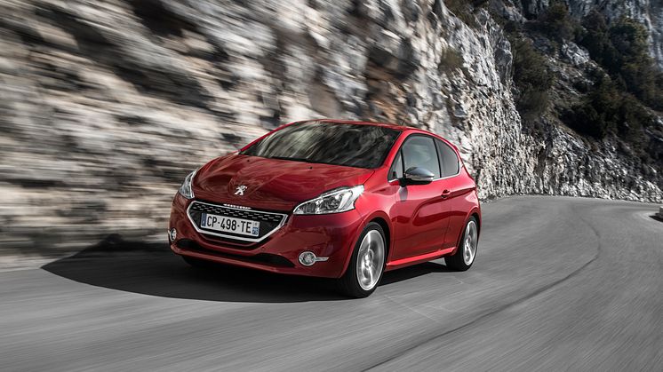 Sverigepremiär för Peugeot 208 GTi - komprimerad körglädje
