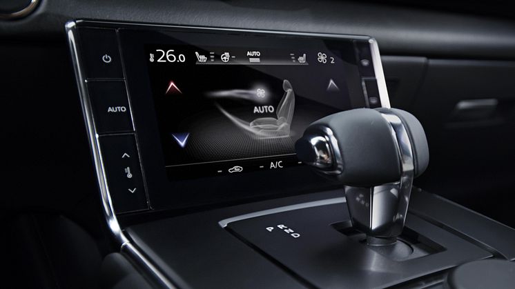 MAZDA-MX-30_Detail_7-inch-touchscreen-display_EU-specification_22_hires