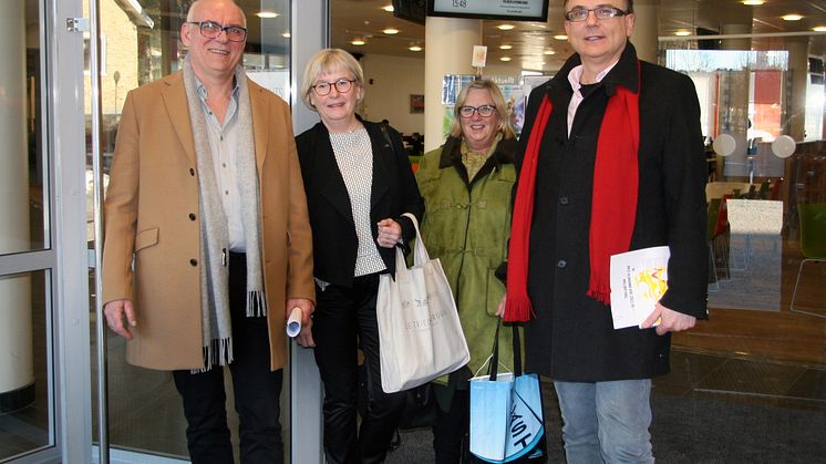 Prorektor Jan Theliander, utvecklingsstrateg Lena Lindhé, verksamhetsledare Lena Fischer och rektor Martin Hellström  på väg  till det första kommunbesöket av 14 i vår.