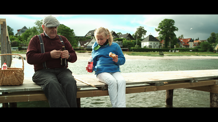 Molly Berg Philips och Erik Nielsen i Humlebaek ovanför Öresund