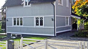 Industrimålad eller handmålad ytterpanel? Woody Bygghandel och Svenskt Trä ger dig svaret!