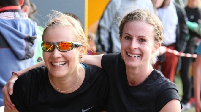 Franzi & Karmen - running for Baerenherz