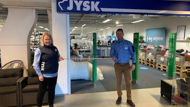Butikksjef Asgjerd Knutsen og Distriktssjef Thomas Nilsson