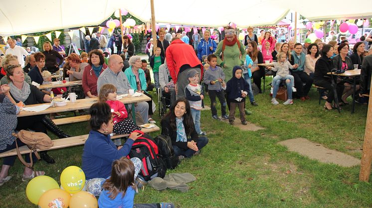 Tag der offenen Tür im Kinderhospiz: Bärenherz-Familienfest lockt mehr als 1.500 Besucher in den Kees’schen Park