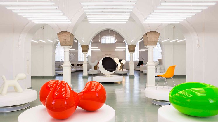 ​Interior from the exhibition Eero Aarnio at Design Museum in Helsinki. Photo: Paavo Lehtonen.