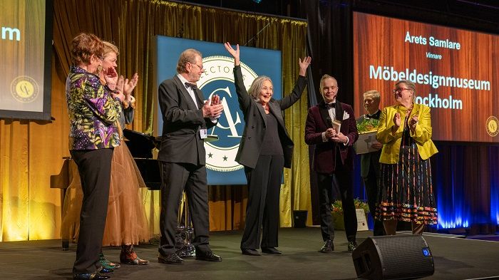 Vinnaren i kategorin Årets samlare tar emot sitt pris på Collector's Awards 2019. Foto: Jonas Sveningsson
