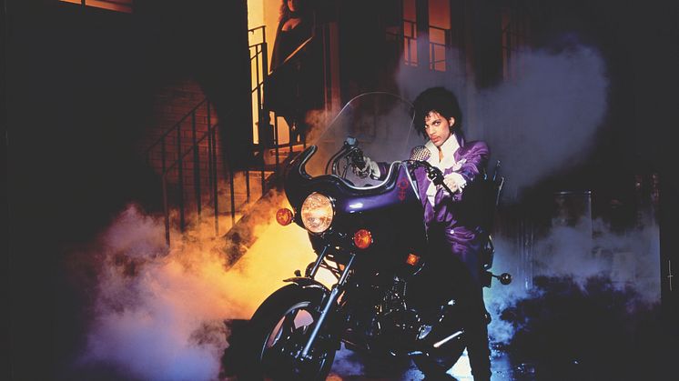 ​Prince sitt ikoniske album – Purple Rain i deluxe-versjon fra 23. juni