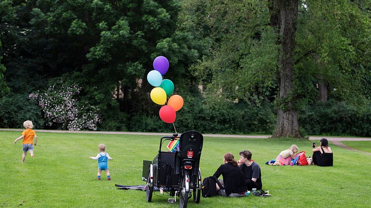 Nu får regnbågsfamiljer egna tider på öppna förskolan i Göteborg. Foto: Lo Birgersson/Göteborgs Stad