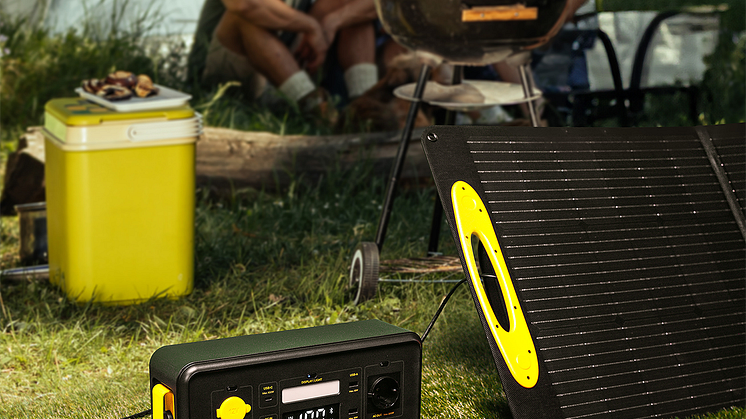Powerstations_SolarPanels_Camping