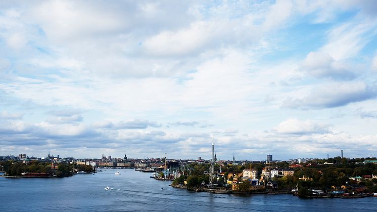Färre än en procent av Stockholms bostadsrättsföreningar med tomträtt har lyckats genomföra ett friköp sedan 2017.