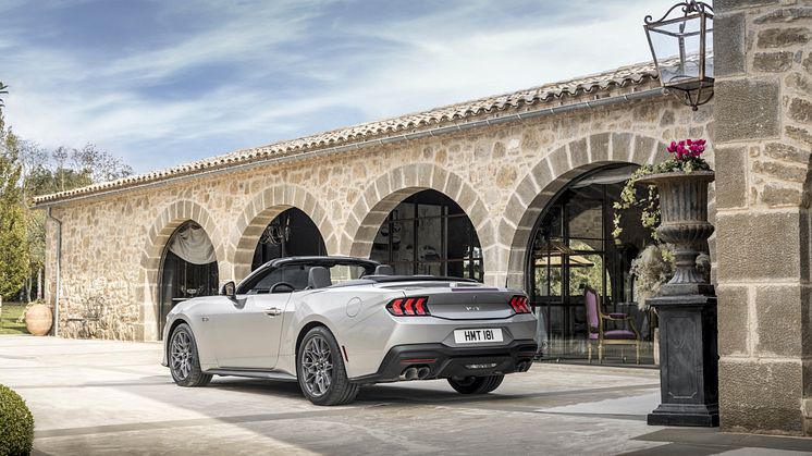 2024 FORD MUSTANG CONVERTIBLE (4)
