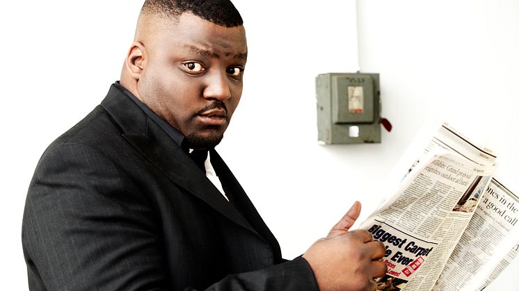 Mästerliga imitatören Aries Spears till Sverige