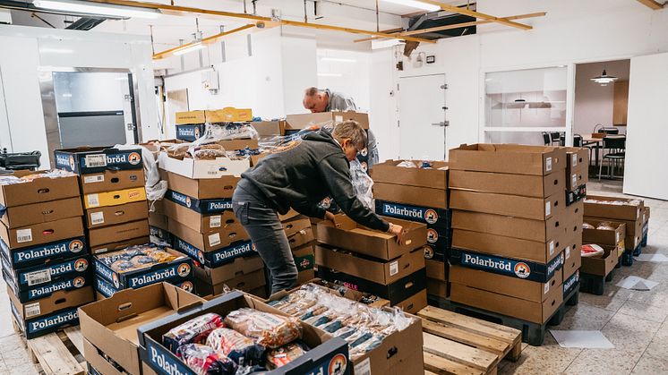 Räddningsmissionens matsvinnsbutik MatRätt säljer god och näringsrik mat till en tredjedel av ordinarie butikspris, till personer i ekonomisk utsatthet.