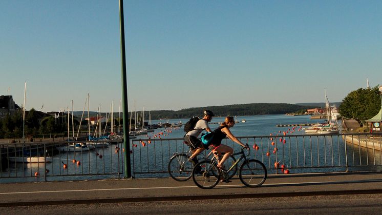 Cykling över Nybron i Härnösand, Höga Kusten