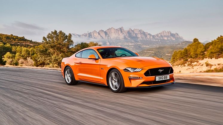 FORD_2017_MUSTANG_01