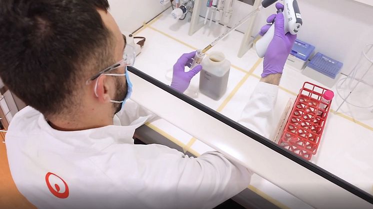 Veolia bietet Kommunen mit dem Veolia Corona-Monitor ein Frühwarnsystem, das durch die Analyse des Abwassers eine frühzeitige Erkennung neuer Corona-Hotspots und neuer Mutanten möglich macht.