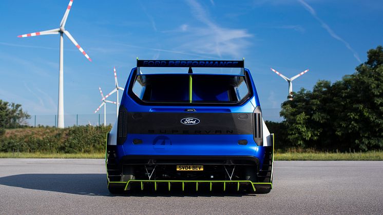 Ford Pro Electric SuperVan 2022 (51)