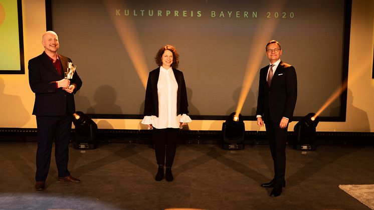 ruehlmann-arnd-statue-kulturpreis-bayern-2020-copyright-simon-leibl