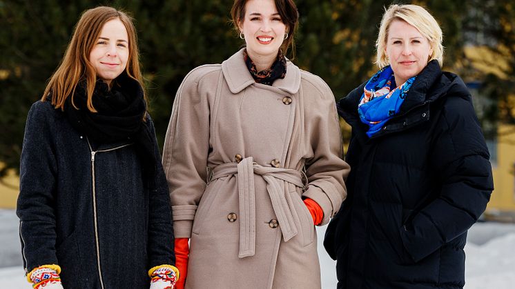 På bild från vänster: Emilia Björkemyr, miljöstrateg, Bodens kommun, Sara Olsson, projektledare hållbarhetsveckan Boden, Anna Jonsson, chef kund och utveckling, Bodens energi. Foto: Mats Engfors / Fotographic