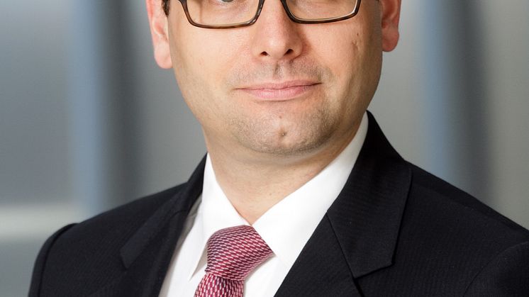 Dr. Alexander Bernert 