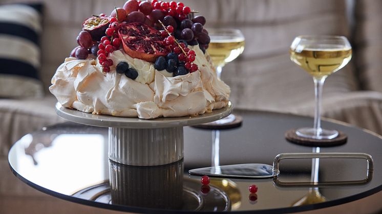 Flora cake stand, Sagaform AW23