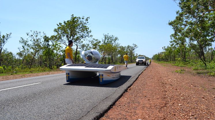 Solbilen testkörs i Darwin