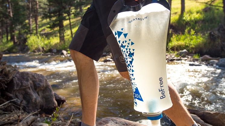 Vattenflaska med vattenrening, 3 liter