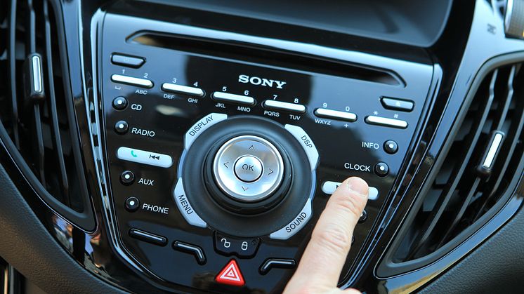 Ford inleder global lansering av SYNC AppLink för röstaktivering av mobilappar 