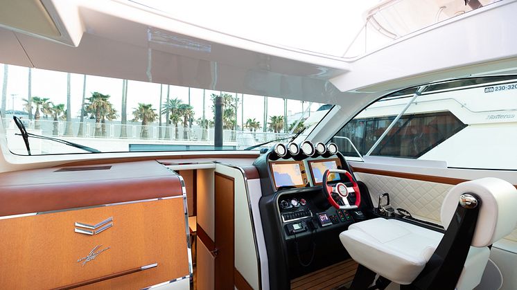 X39 Express Cruiser