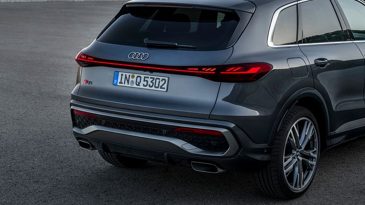 Audi Q5 (Daytonagrå perleeffekt)