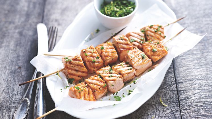Recette estivale: Brochettes de Saumon de Norvège sur le barbecue