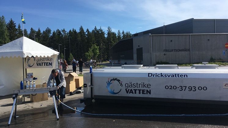 Gästrike Vattens tank med 10.000 liter vatten till alla på GD/GIF-olympiaden