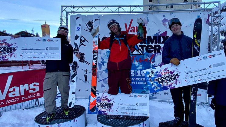 Sveriges Emil Granbom tar hem totalsegern i Europacupen i Freeski. (Bilden är fri att användas redaktionellt)