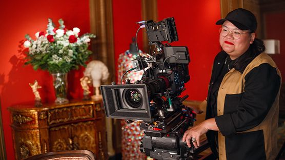 EOS C400_Lifestyle_Christne Ng_Canon USA_13_pro_editorial_hub[1].jpg