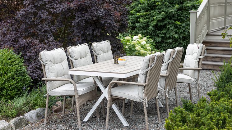 Rusta_2024_S2_Extended_Set_Table_Florens_Chairs_Milano_Beige-1-I