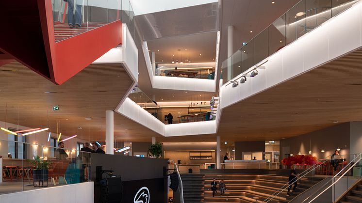 3Huset, öppen mötesplats med scen