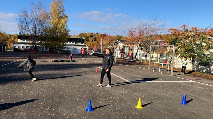 Hand the ball – får barn och unga i rörelse