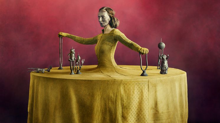 Denise Grünstein, Renaissance, Yellow, C-Print, 2015 