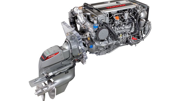 YANMAR 8LV370 engine with YANMAR ZT sterndrive (2).jpg