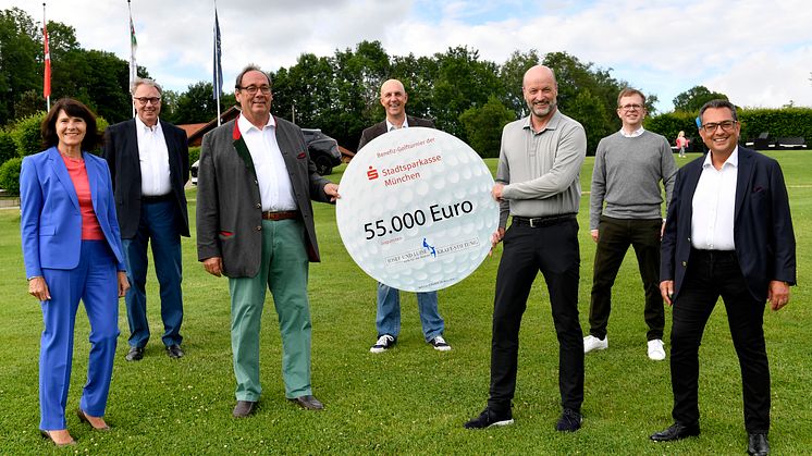 v.l.n.r.: Marlies Mirbeth, Eugen Turi, Dr. Harald Mosler, Stefan Hattenkofer, Ralf Fleischer, Dr. Bernd Hochberger, Stavros Kostantinidis. (Fotograf: Marcus Schlaf)