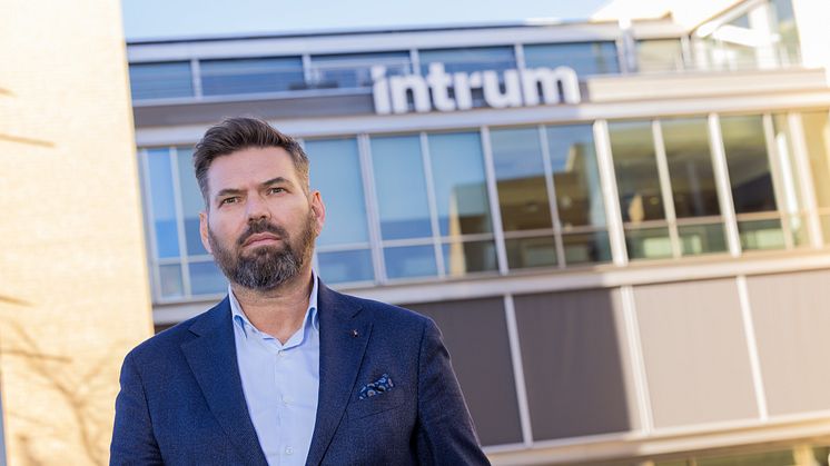 Påtroppende adm.dir i Intrum Norge Steinar Nielsen kommer fra stillingen som personmarkedsdirektør i Danske Bank Norge.