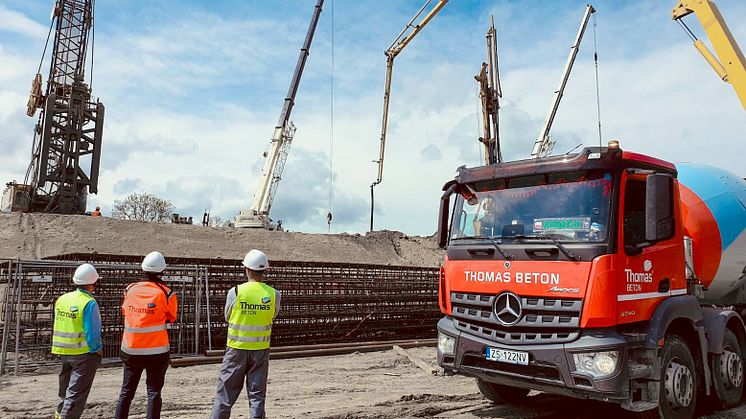 Thomas Concrete Group's Polish subsidiary, Thomas Beton, will have supplied a total of 70,000 m³ of concrete for the completion of the ring road around Koszalin and Sianów for the major infrastructure project S6 in northern Poland.