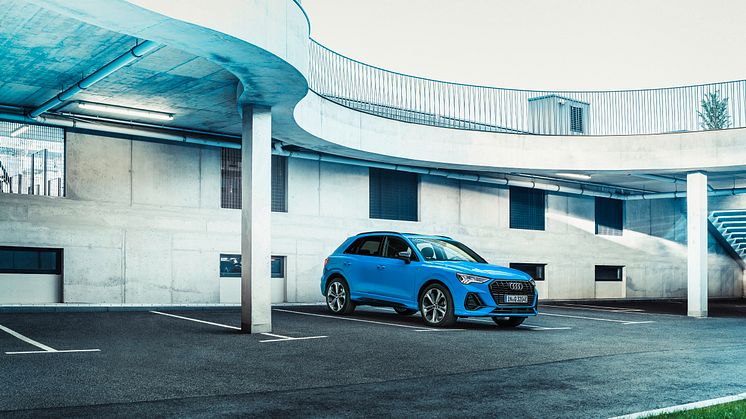 Audi Q3 45 TFSI e (Turboblå)