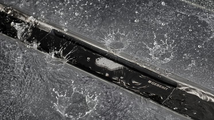 Fleksibel afløbsrende sparer tid både for beboere og installatør 