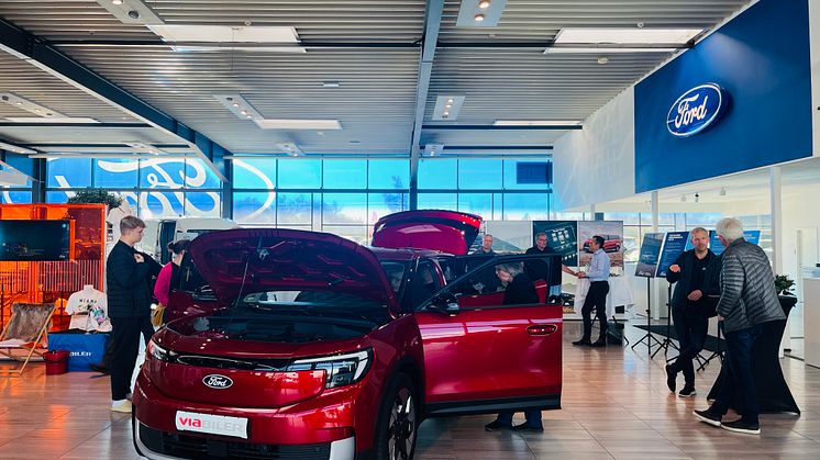 Ford Explorer Tour_1