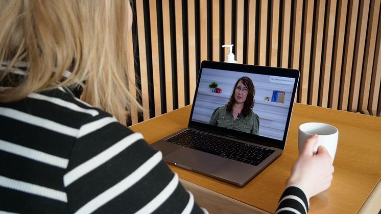 Teresa Rørbye är moderator under kurserna som kommer att hållas i digitala färdigheter i Skåne. Foto: Google 