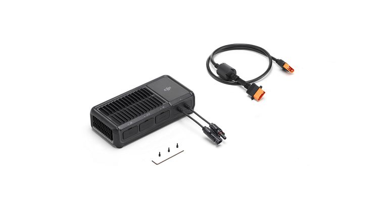 DJI Power 1.8kW Solar_Car Super Fast Charger_Family Photo.jpg