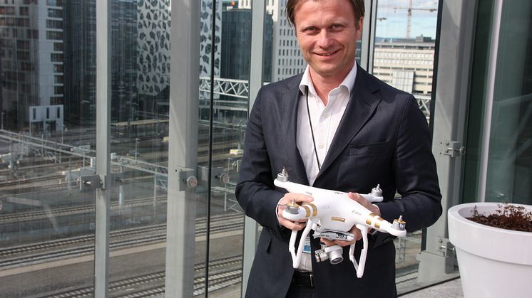 Konserndirektør Sigurd Austin i Gjensidige er opptatt av å ivareta sikkerheten knyttet til dronebruk.