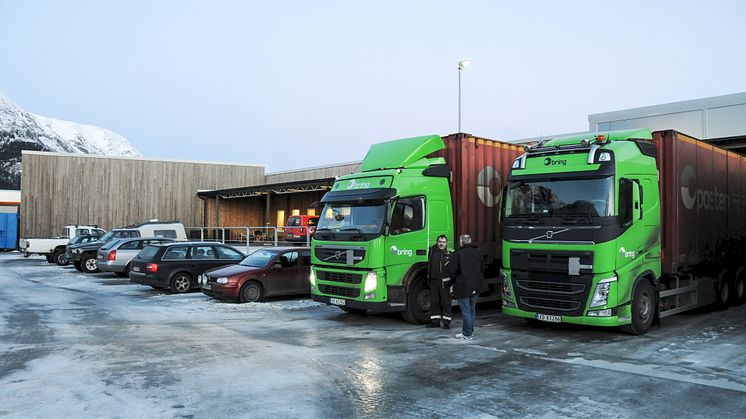 Kollegaer møtes ved Mosjøen distribusjonsenhet.